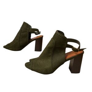 Mia Oakes Womens Bootie Size 8.5M Olive Green Slingback Block Heel Sandal
